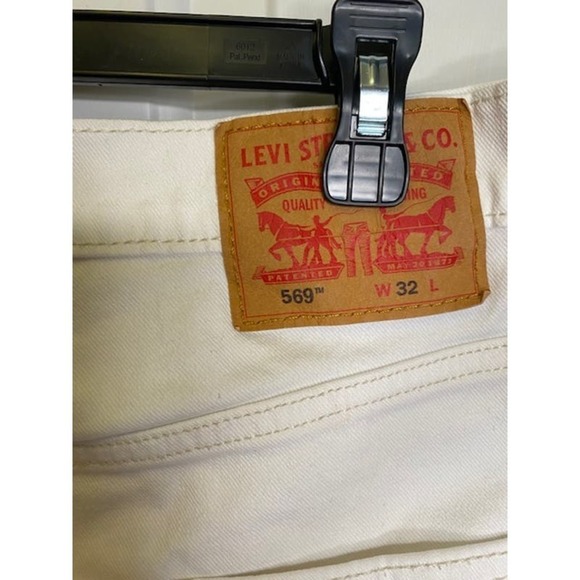 Levi's 569 Mens 32 White Denim Cotton Elastine Bermuda Shorts - Picture 4 of 5